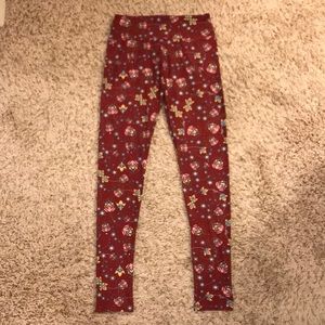 LuLaRoe! Super Soft Dark Red Floral Bohemian Leggings
